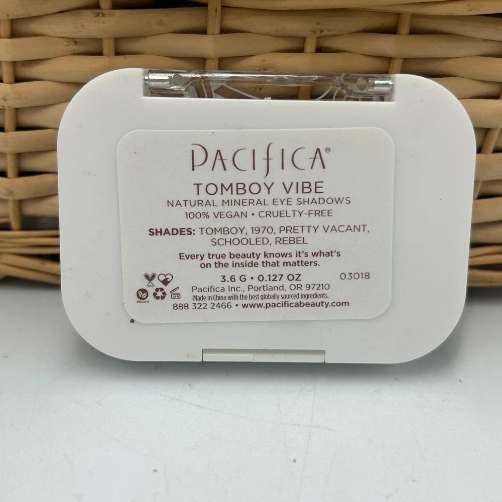 PACIFICA BEAUTY Natural Mineral 5 Eyeshadow Palette Tomboy Vibe Vegan NEW